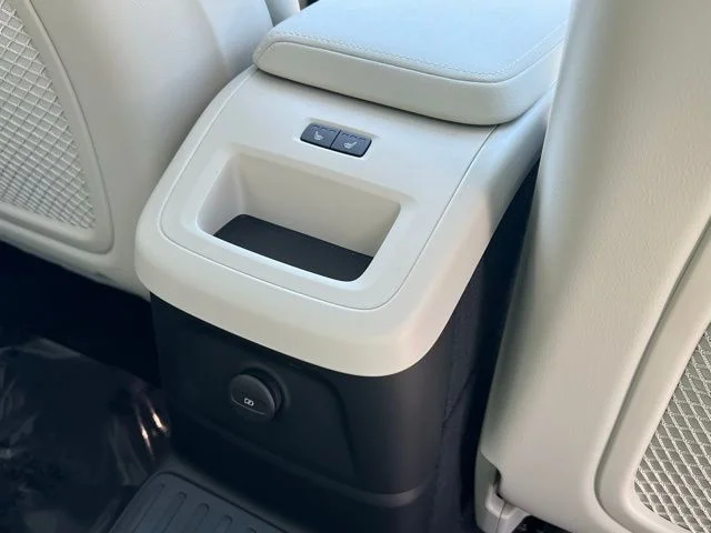 2026 Volvo XC60 Ultra - Photo 34