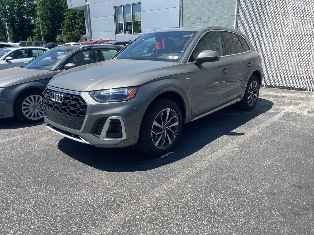 2023 Audi Q5 45 Premium's photo