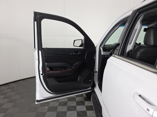 Used 2018 WHITE FROST TRICOAT GMC SLT image 23