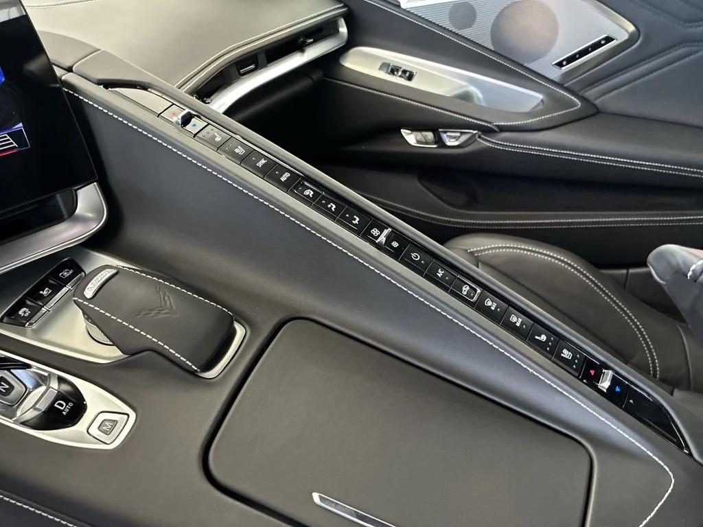 Used 2025 Black Chevrolet Z06 image 17