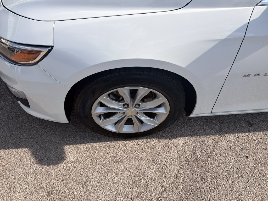 Used 2025 White Chevrolet LT image 10