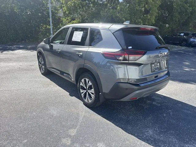 Used 2023 Gray Nissan SV image 7