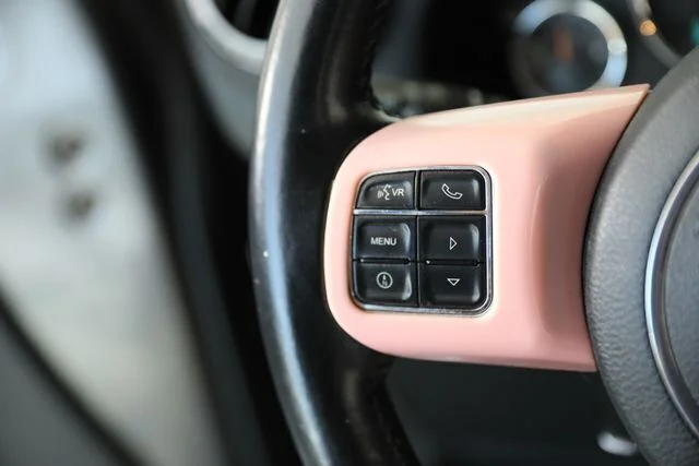 Used 2017 Silver Jeep  image 4