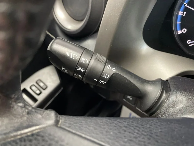 Used 2018 White Toyota XLE image 24