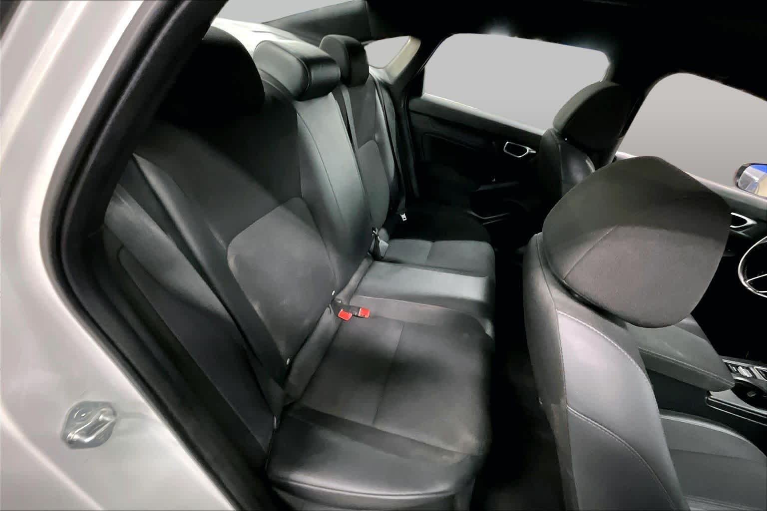 Used 2024 Platinum White Pearl Honda Sport image 21