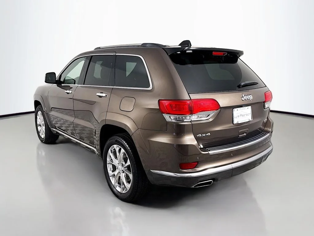 Used 2020 Brown Jeep Summit image 3