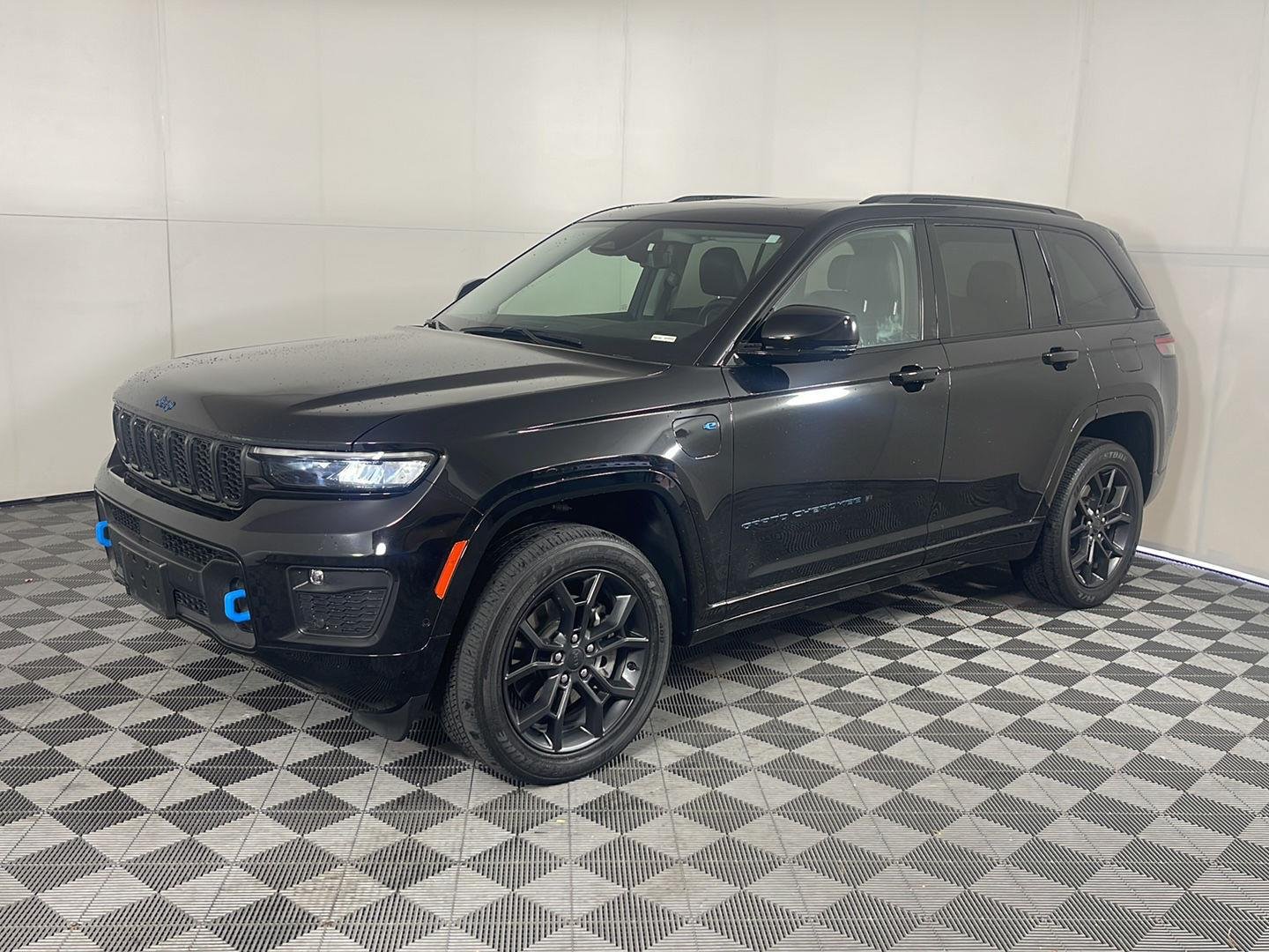 Used 2023 Diamond Black Crystal Pearlcoat Jeep 30th Anniversary image 1