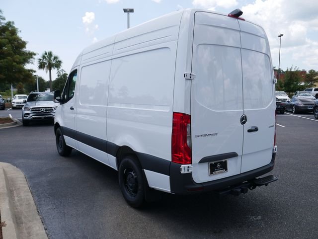 New 2026 Arctic White Mercedes-Benz Cargo 144 WB image 5