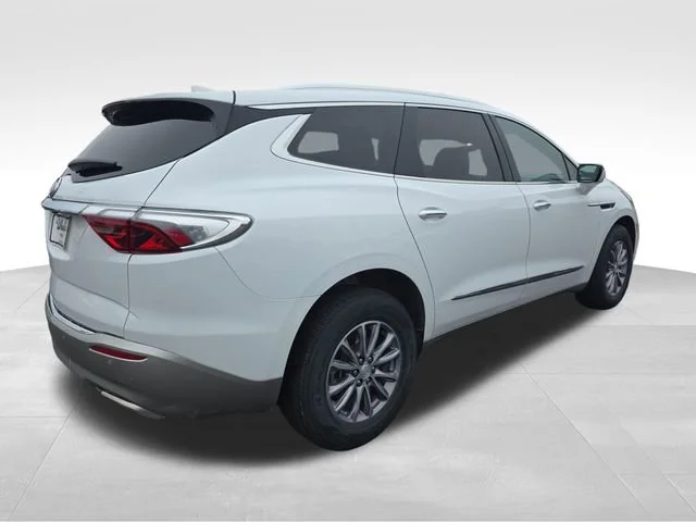 Used 2022 Summit White Buick Essence image 5
