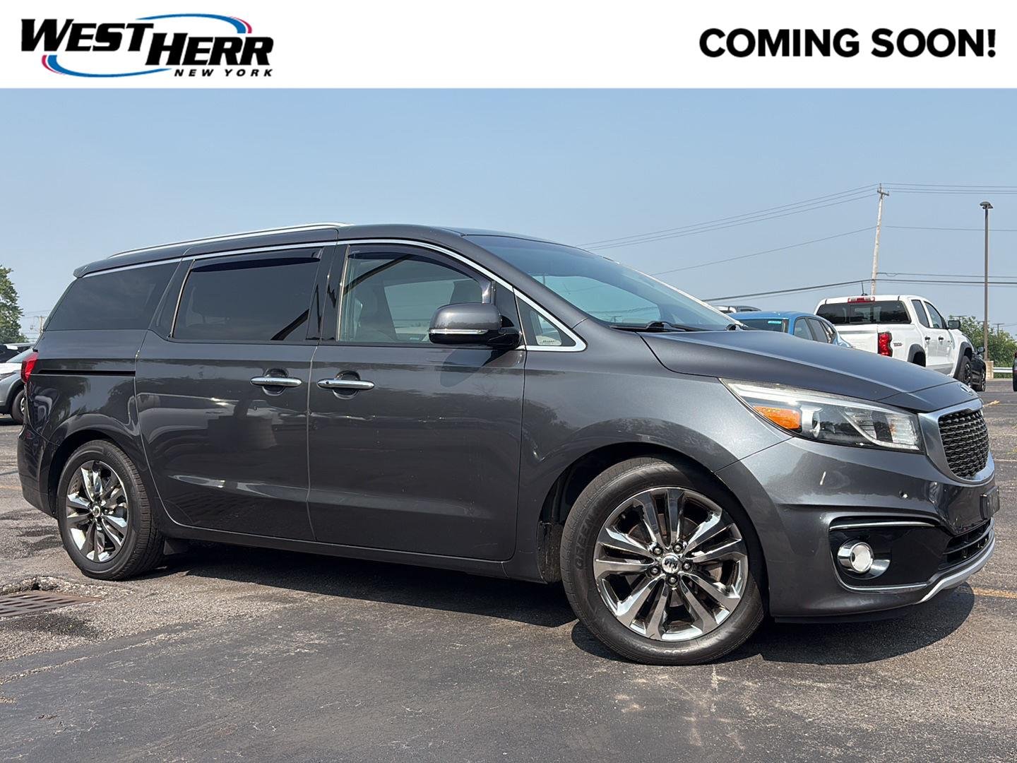 Used 2016 Platinum Graphite Kia Limited image 1