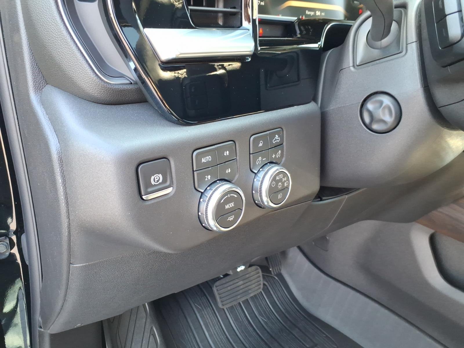2026 GMC Sierra 1500 SLT - Photo 20