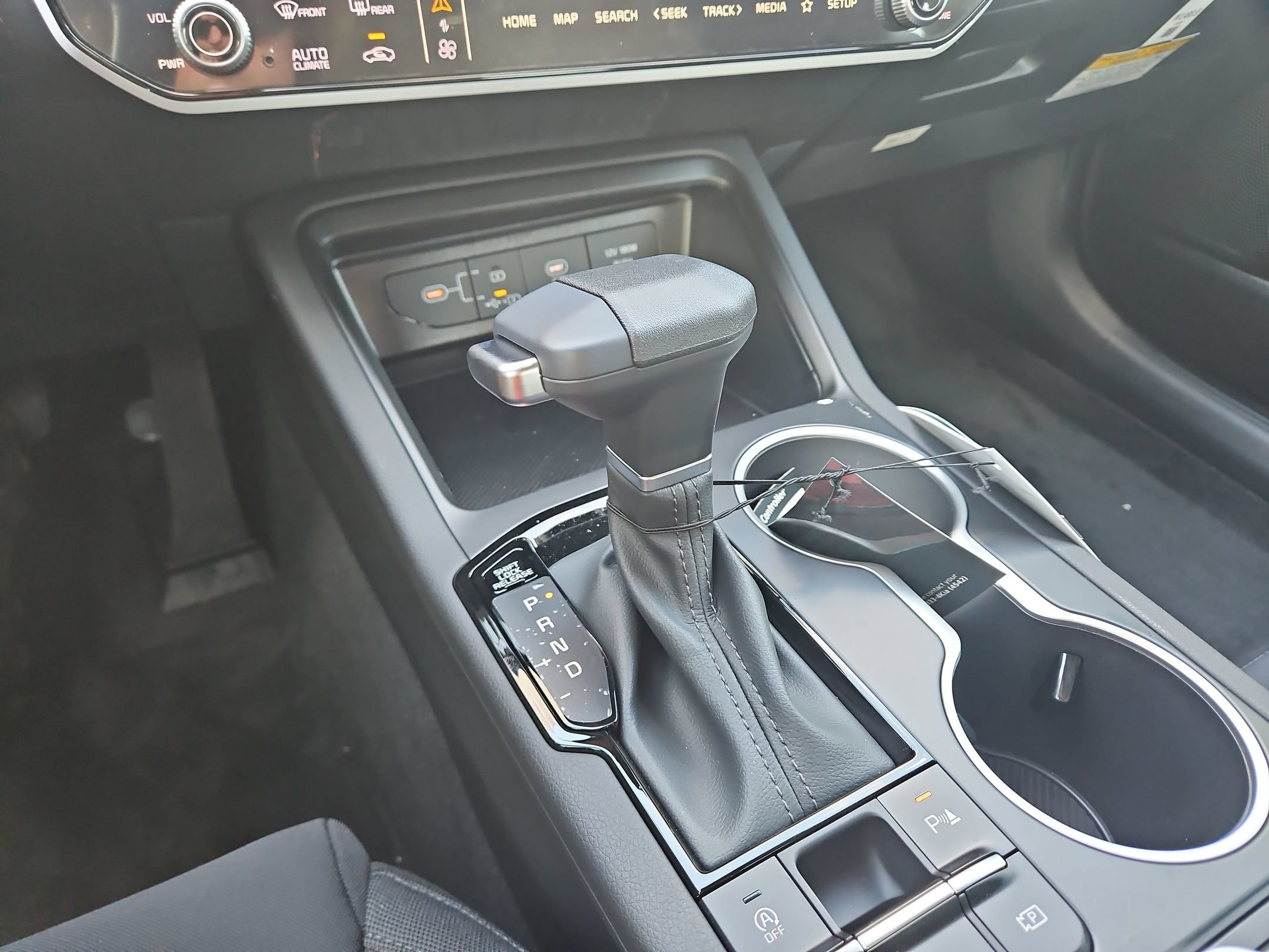 New 2026 Aurora Black Pearl Kia LXS image 24