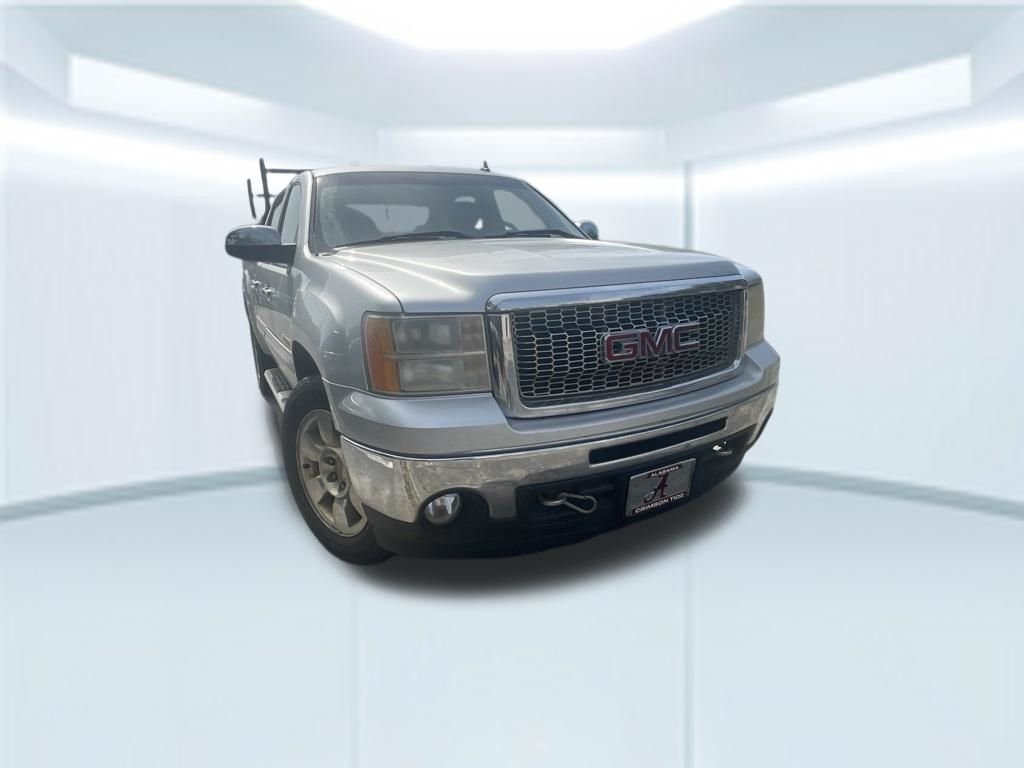 Used 2011 Silver GMC SLE image 3
