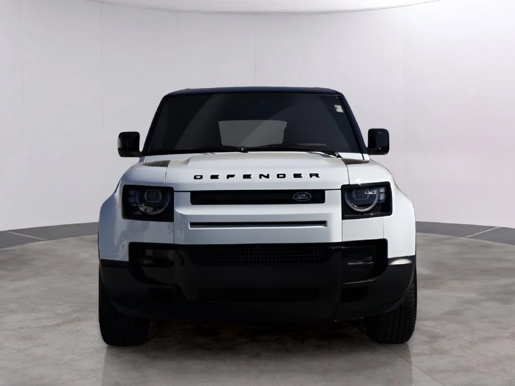 Certified Used 2026 Fuji White Land Rover S image 2