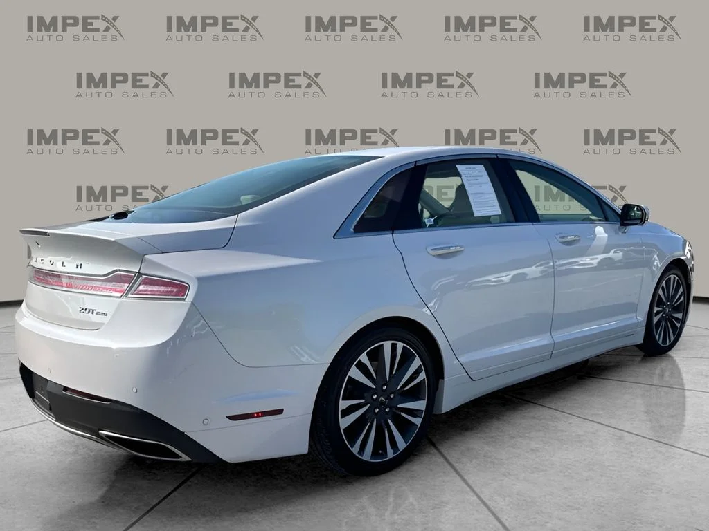 Used 2019 White Lincoln Reserve image 5