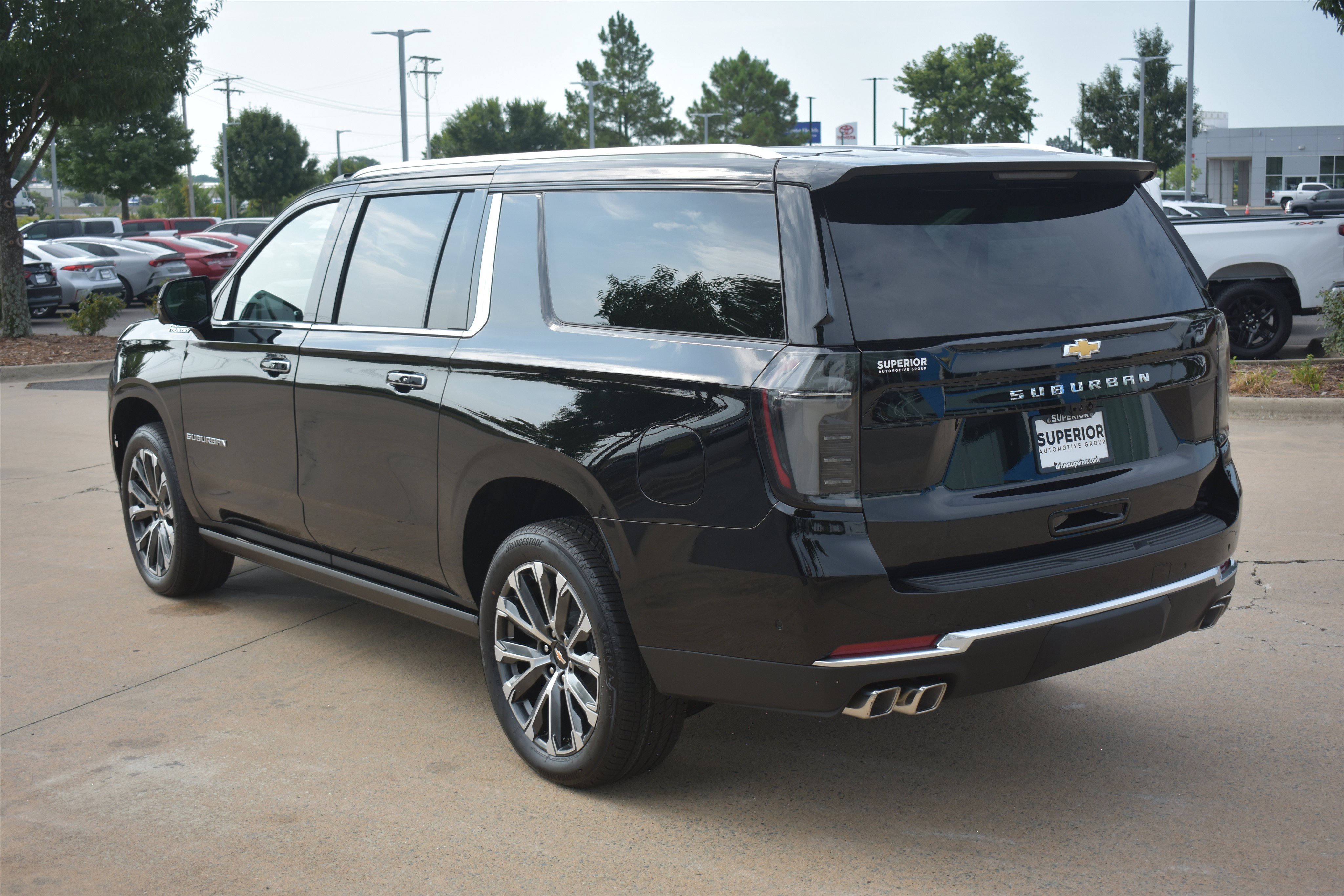 2026 Chevrolet Suburban High Country - Photo 7