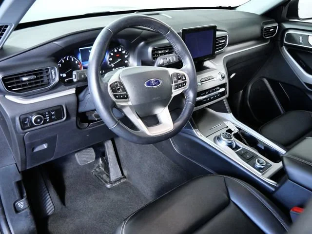 Certified Used 2023 Black Ford XLT image 4