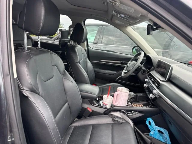 Used 2022 Gray Kia S image 21