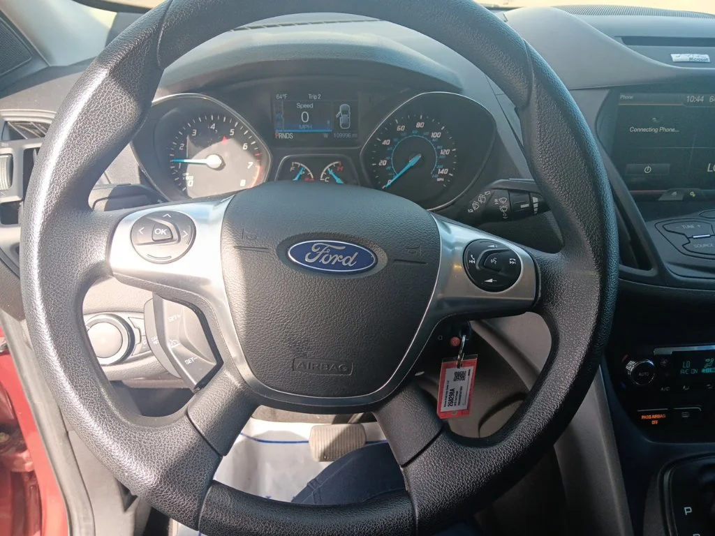 Used 2015 Sunset Ford SE image 16