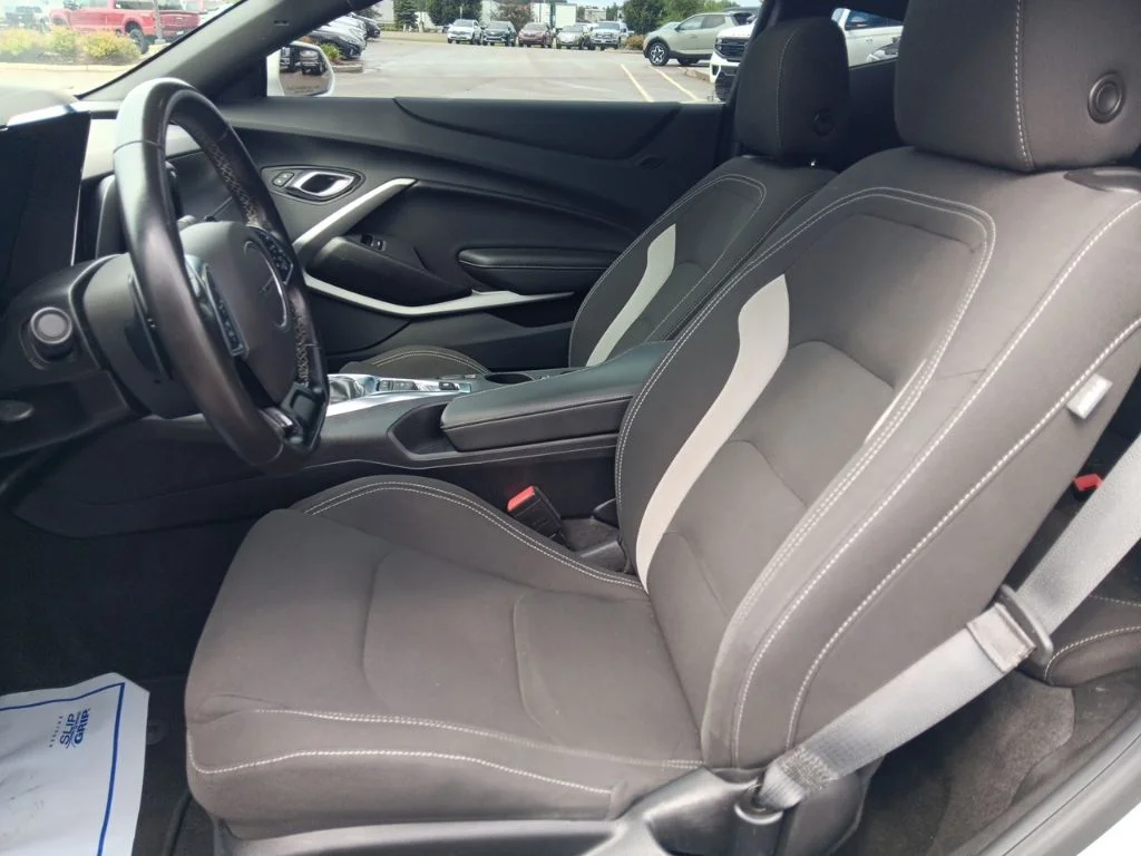 Used 2021 Summit White Chevrolet 1LT image 33