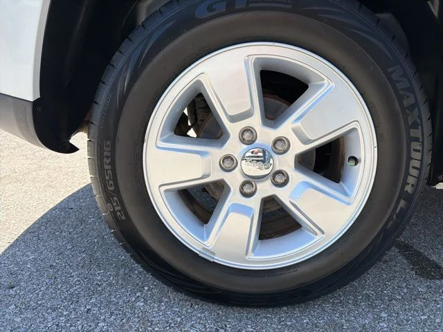 Used 2014 White Jeep Sport image 26