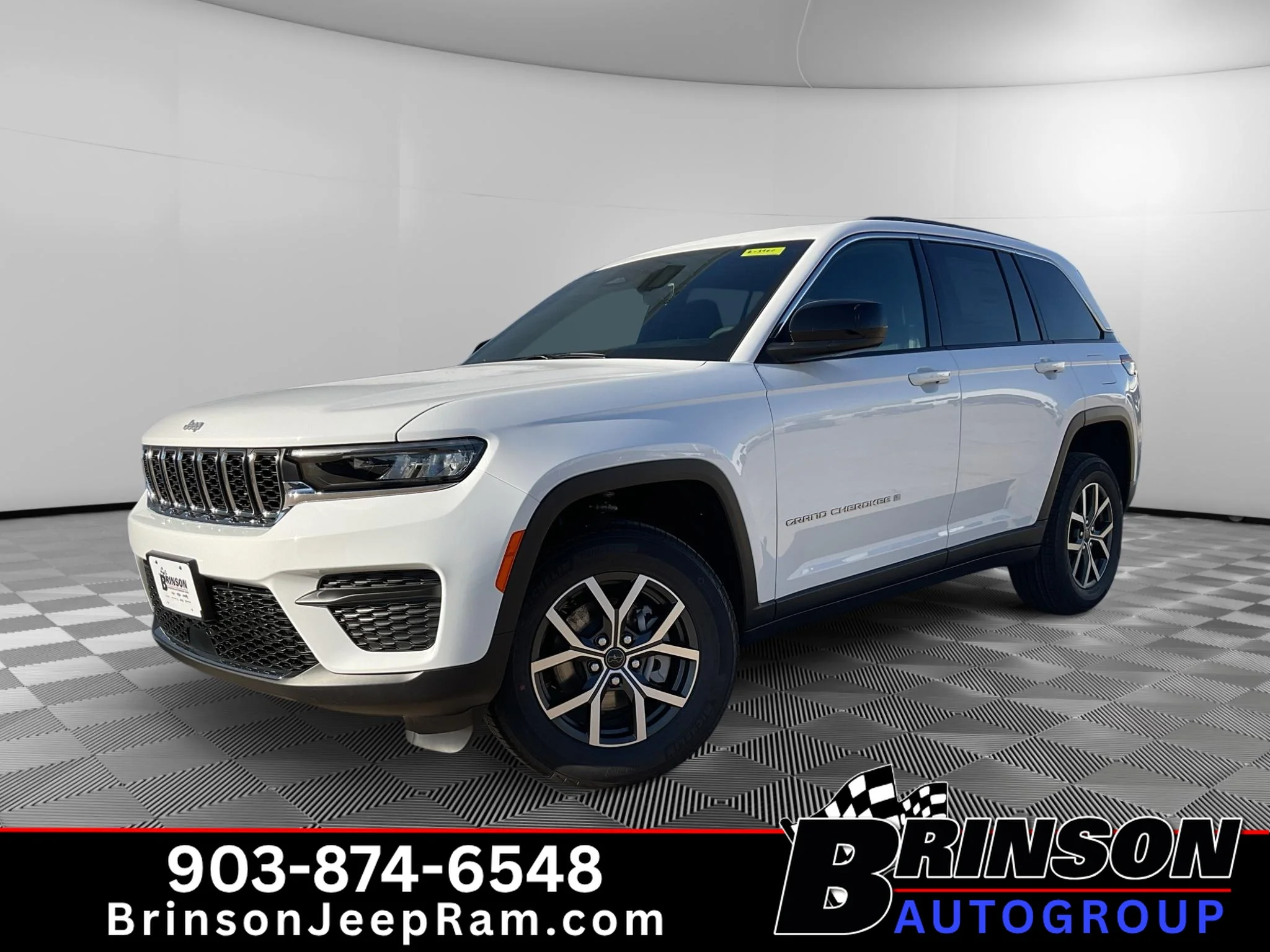 2027 Jeep Grand Cherokee Laredo