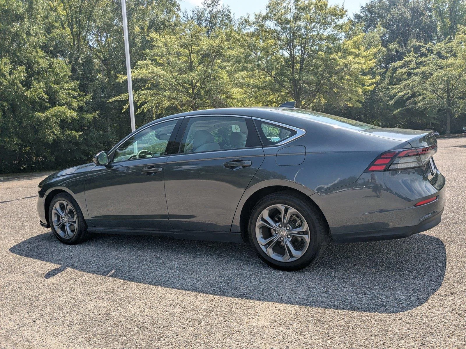 Used 2024 Meteorite Gray Metallic Honda EX image 6