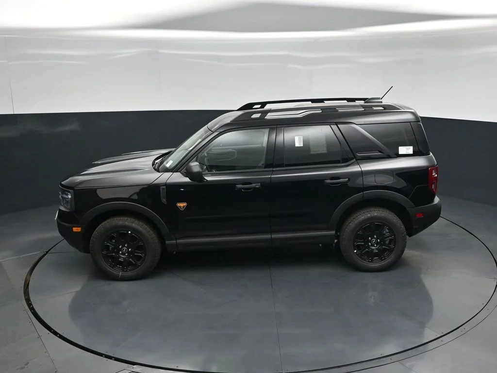 New 2026 Shadow Black Ford Badlands image 40