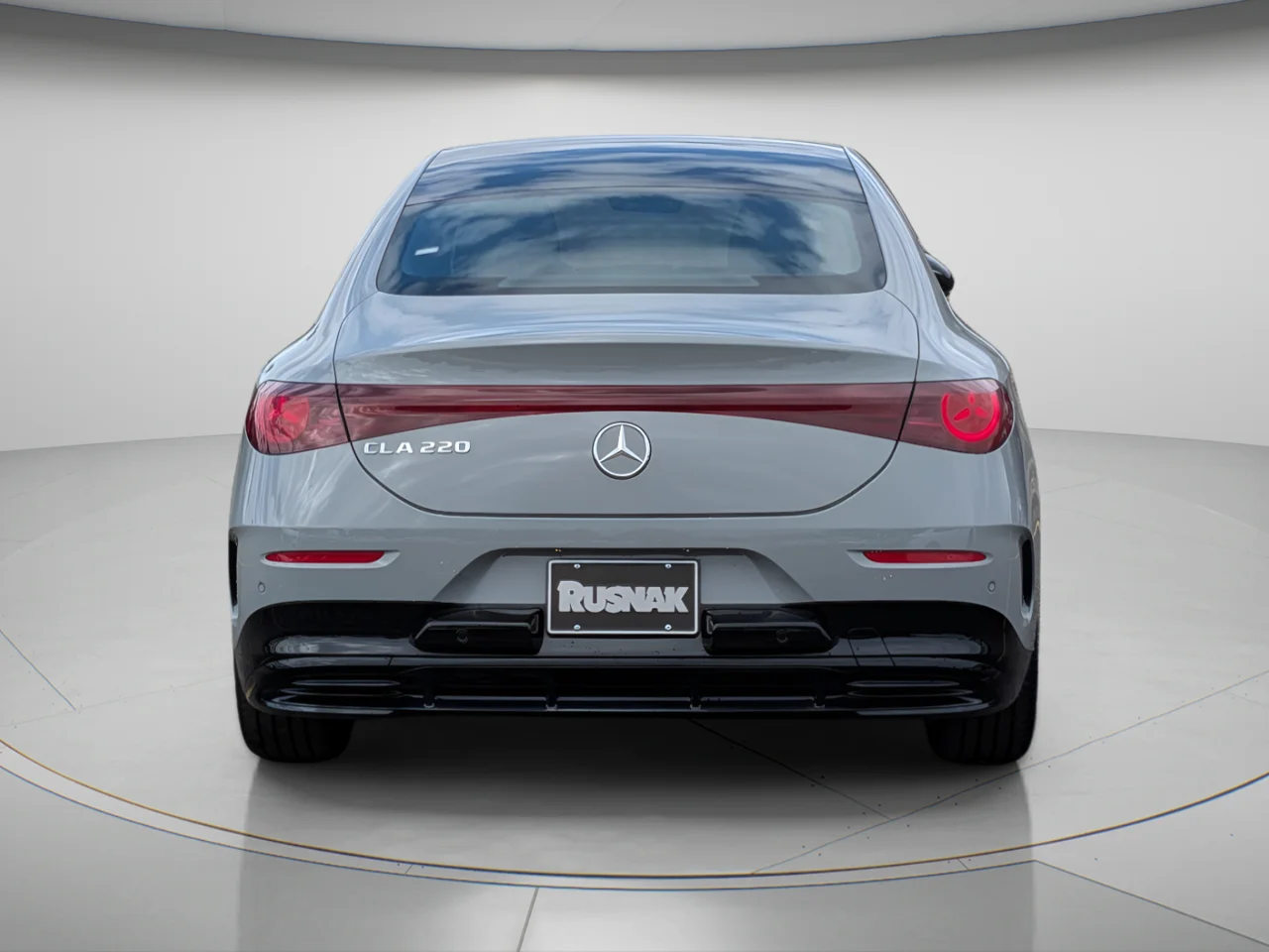 New 2027 MANUFAKTUR Alpine Grey Mercedes-Benz CLA 220 image 3