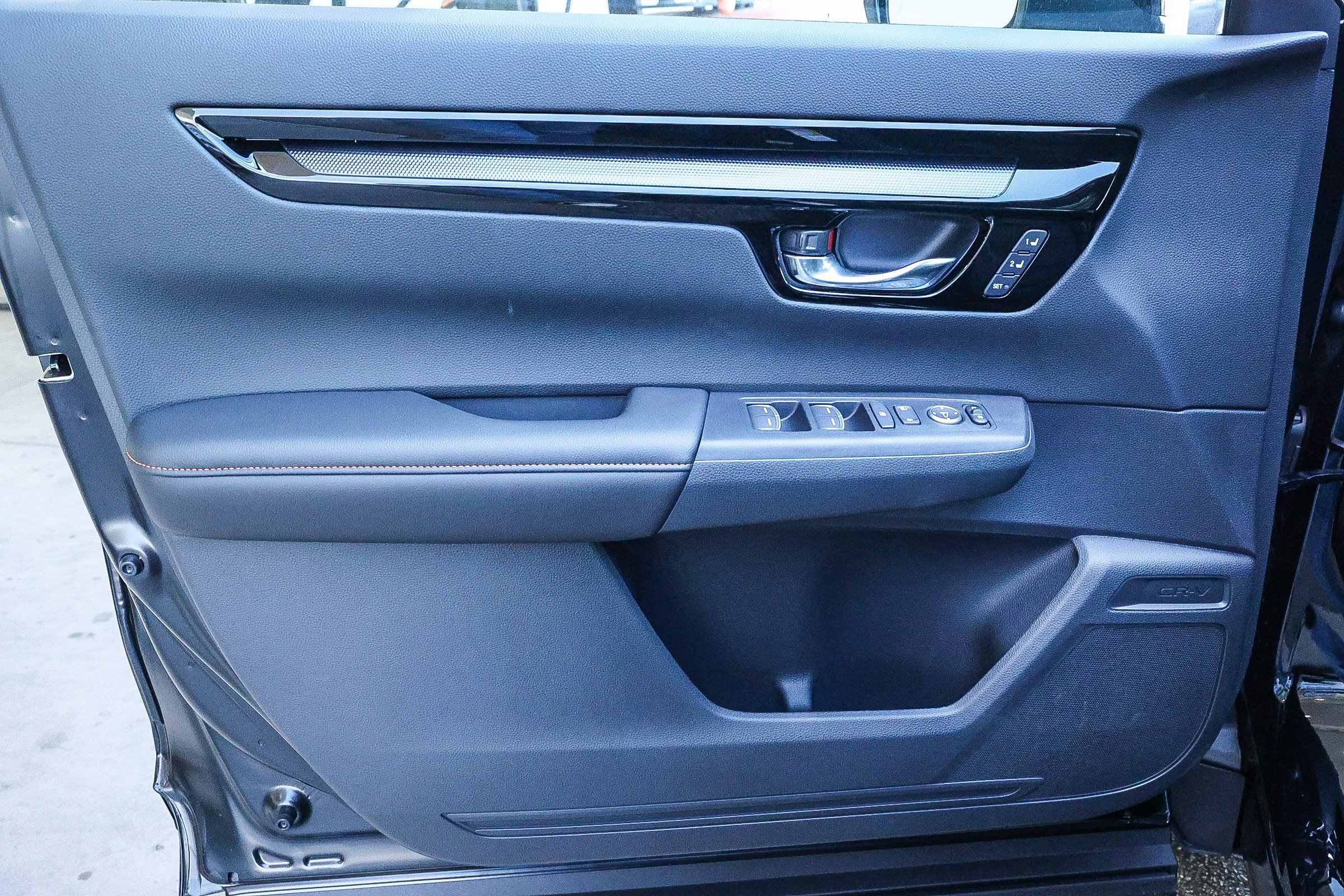 New 2027 Platinum White Pearl Honda Sport Touring AWD image 24