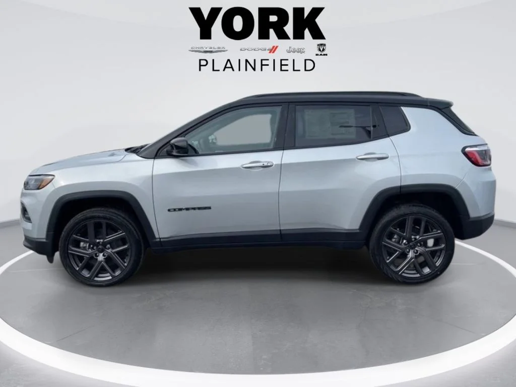 New 2026 Silver Zynith Metallic Clearcoat Jeep Limited image 2