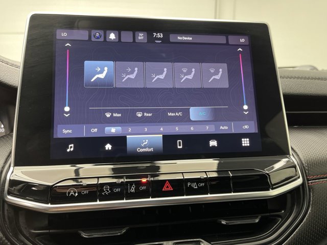 Used 2023 Laser Blue Pearlcoat Jeep Trailhawk image 18