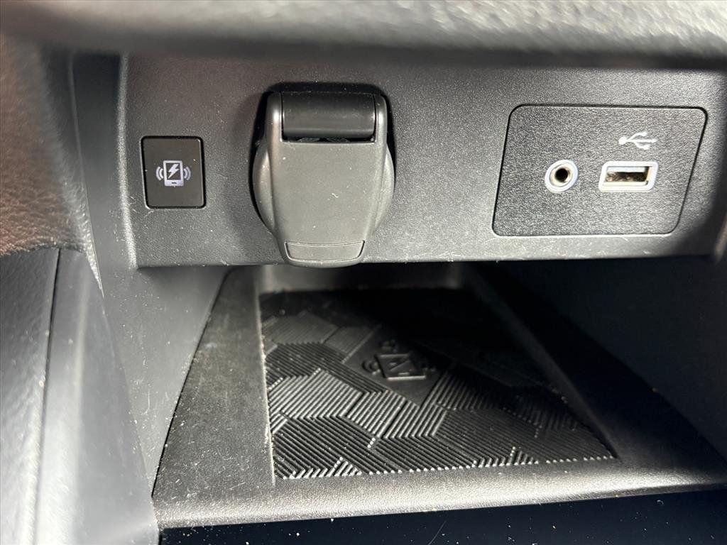 2025 Nissan Versa Sedan SV - Photo 13