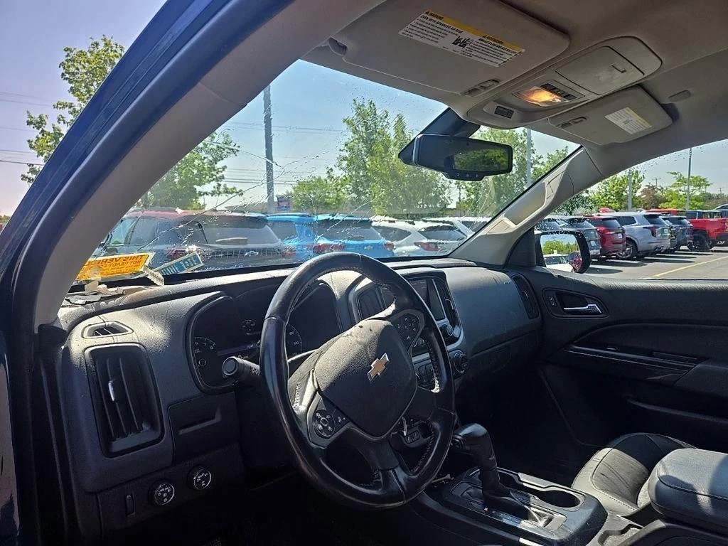 Used 2019 Pacific Blue Metallic Chevrolet Z71 image 2