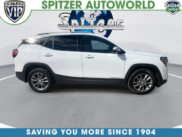 Used 2024 White GMC SLT image 10