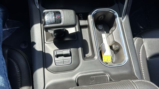 Used 2024 Silver GMC Denali image 32