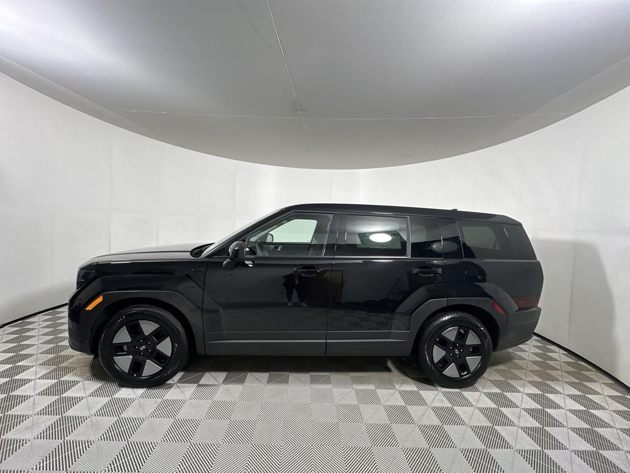 New 2026 Phantom Black Hyundai SE image 4