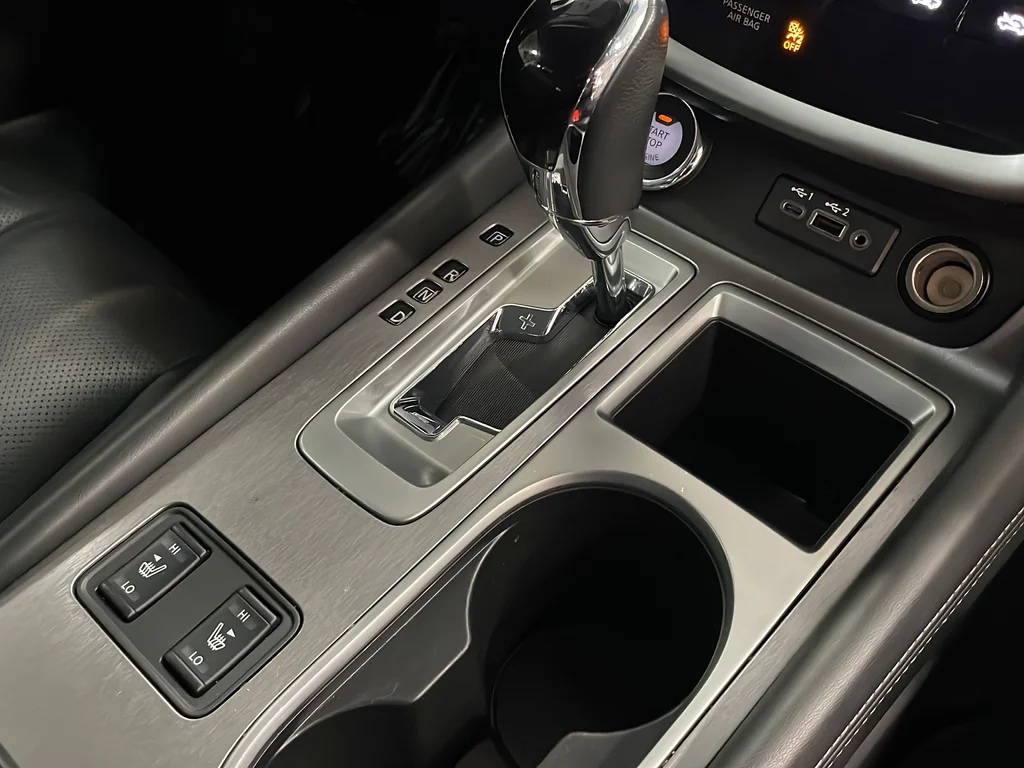 Used 2020 Black Nissan SL image 36
