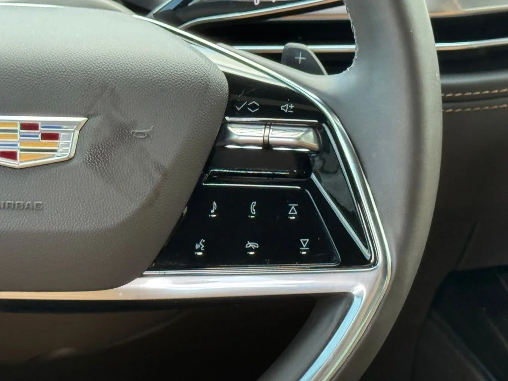 Used 2026  Cadillac Luxury image 28