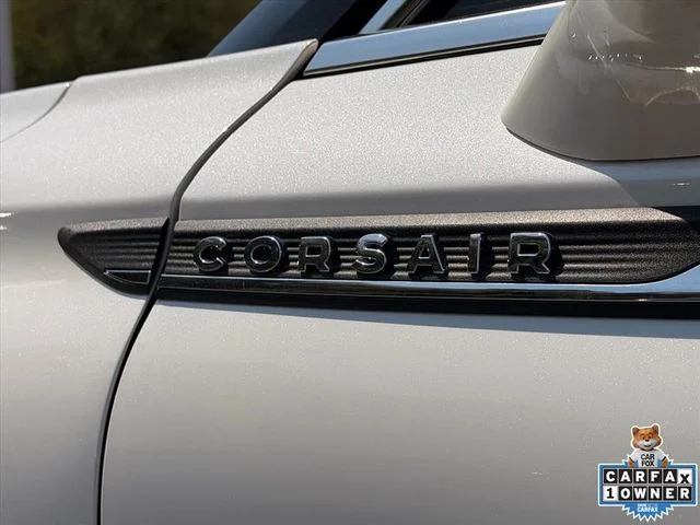 Used 2024 White Lincoln Premiere image 30