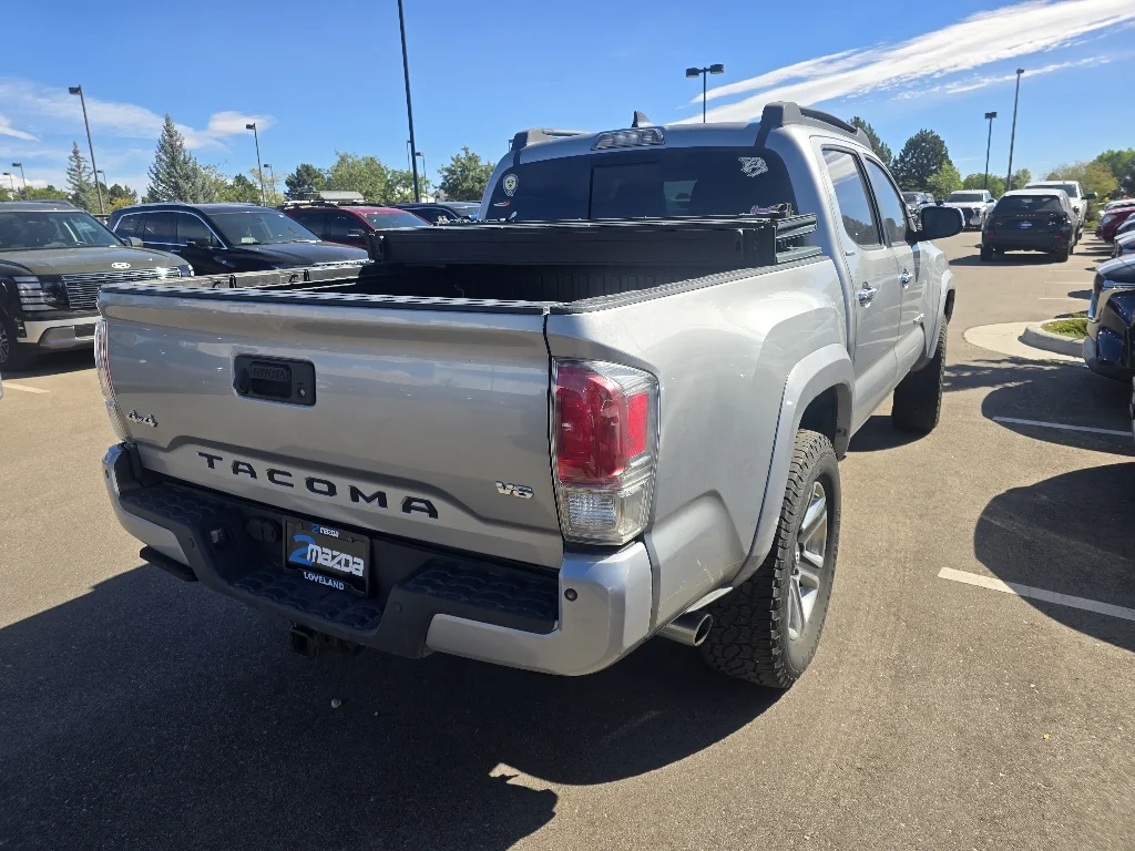 Used 2017 Silver Sky Metallic Toyota Limited image 5