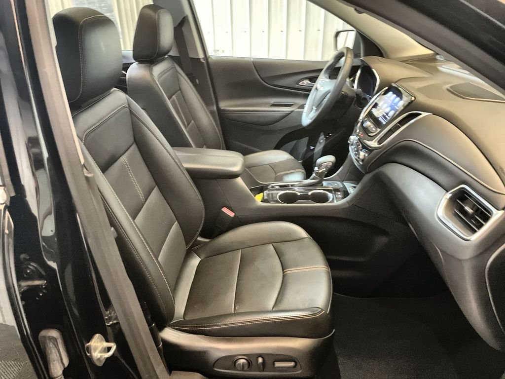 Used 2024 Mosaic Black Metallic Chevrolet Premier image 64
