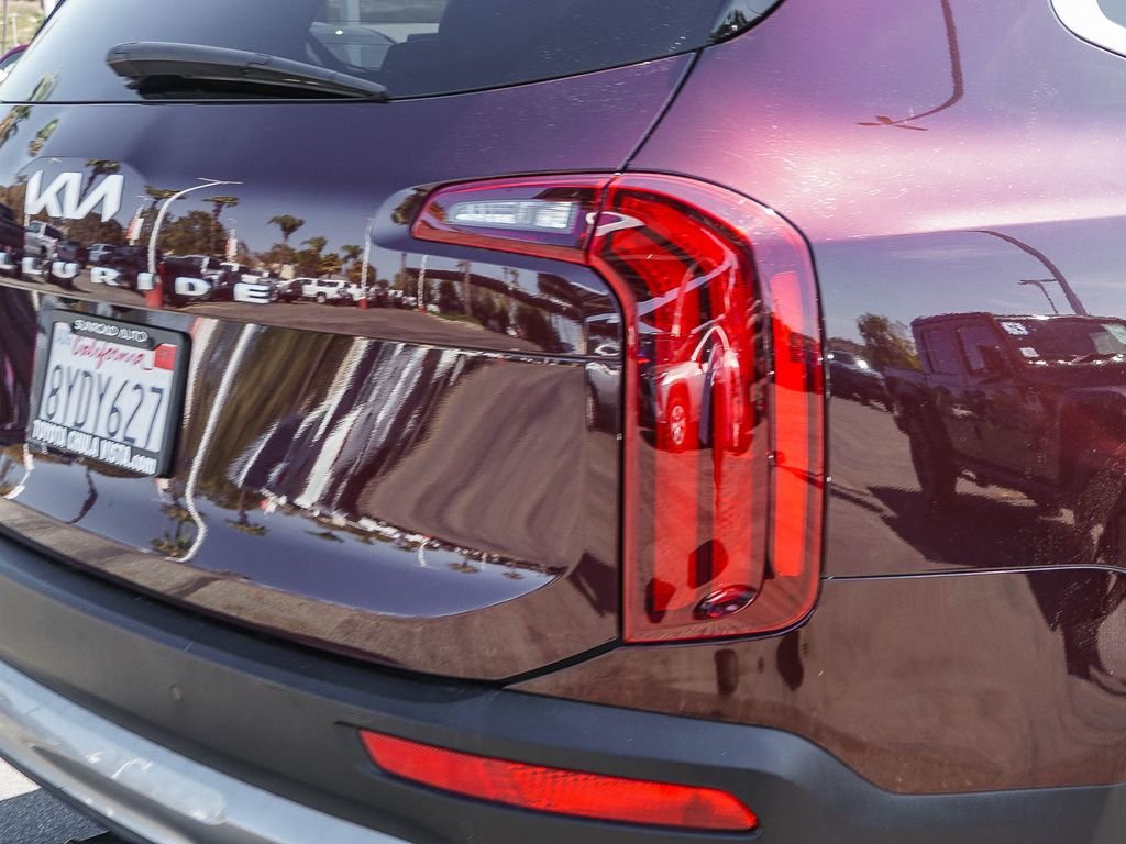 Used 2022 Purple Kia S image 7