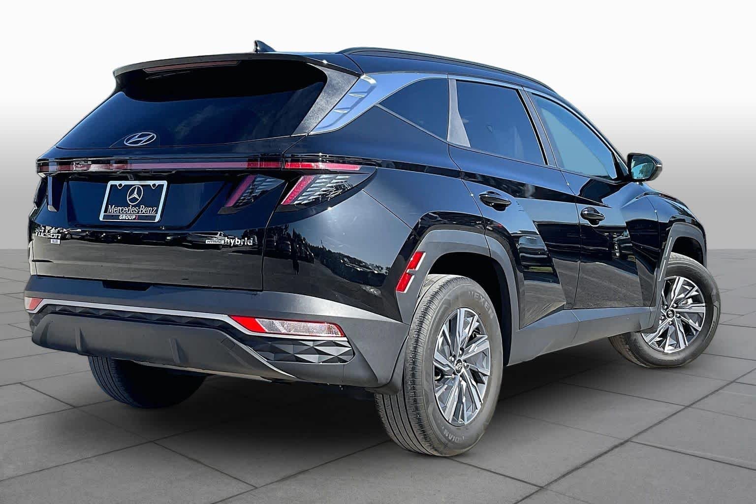 Used 2023 Phantom Black Hyundai Blue image 13