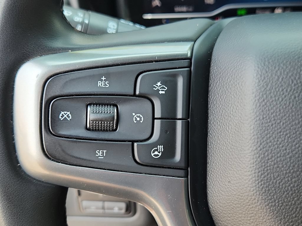 2023 Chevrolet Suburban Z71 - Photo 16