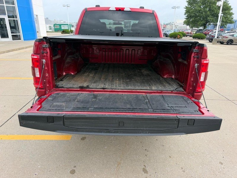 Used 2021 Rapid Red Metallic Tinted Clearcoat Ford XLT image 4