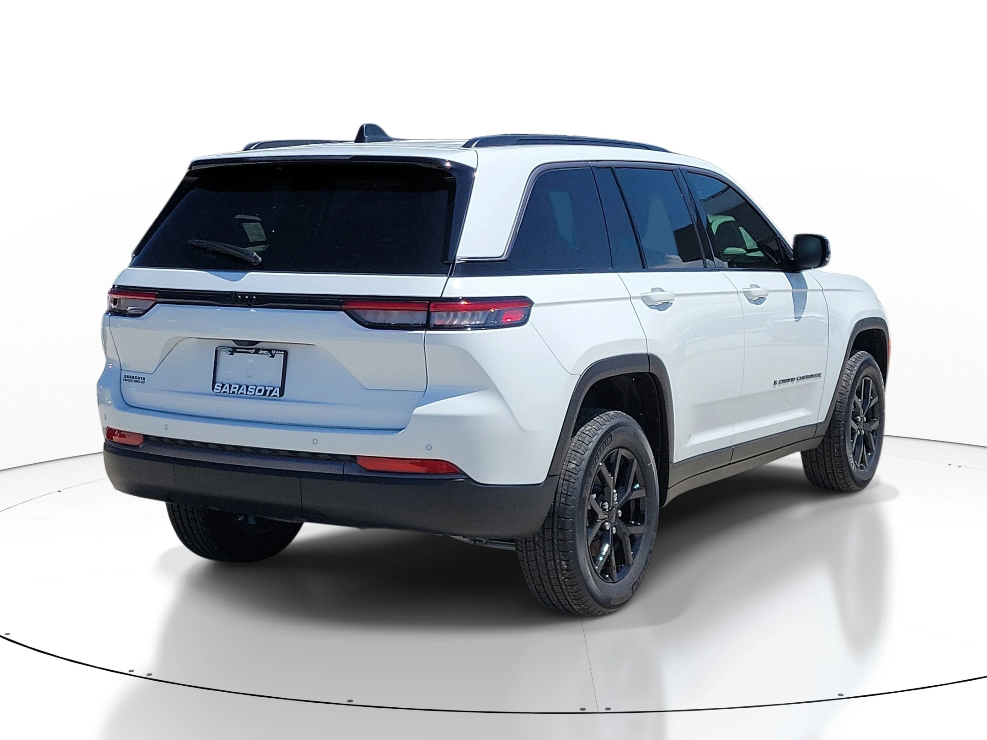 New 2026 Bright White Clearcoat Jeep Laredo Altitude image 6