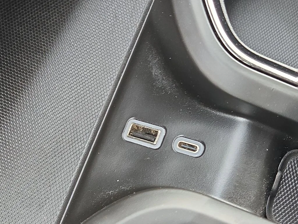 Used 2024 Silver GMC AT4 image 46