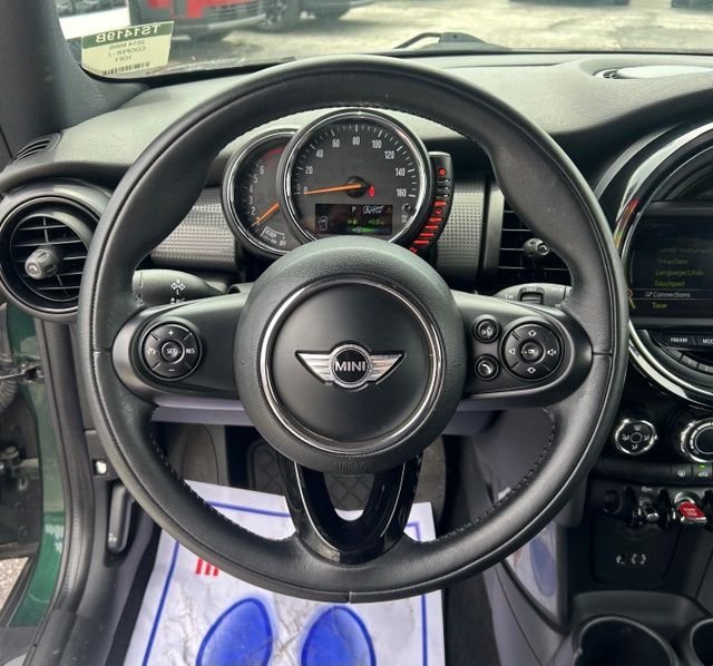Used 2014 Green MINI Base image 11