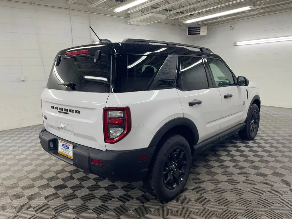 New 2025 White Ford Big Bend image 3